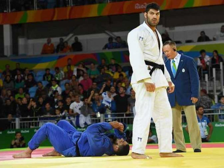 به‌ وێنه‌... ناتانیاهۆ پێشوازی له‌ پاڵه‌وانه‌ كورده‌كه‌ ده‌كات